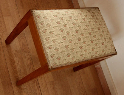 Sgabello-panca vintage novecento in noce massello con seduta imbottita esemplare raffinato risalente agli anni 50-60